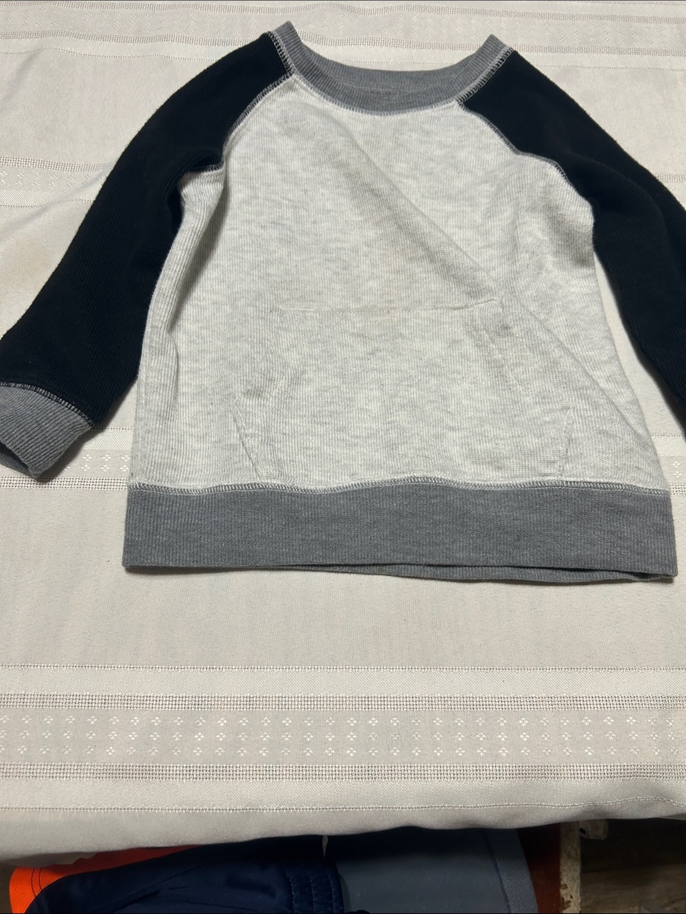 Garanimals Raglan Crewneck Sweatshirt in Light Gray and Black